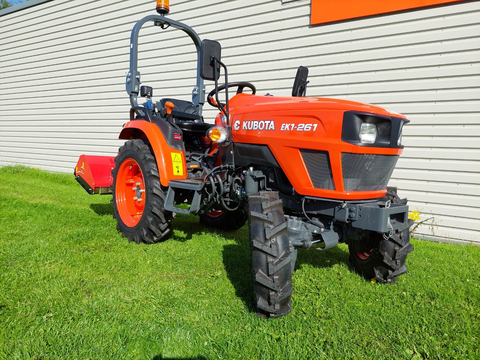 Kubota EK1-261 For Sale | 4WD Tractor with Flail & Trailer