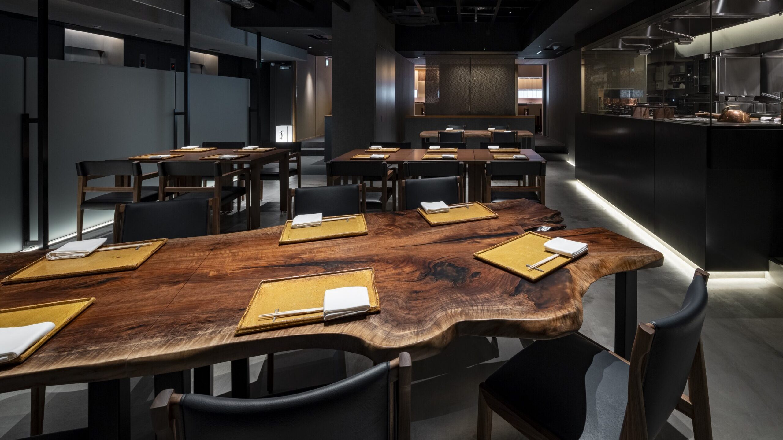 岡半本店 | すき焼き・しゃぶしゃぶ | 食べる | 銀座を探訪する