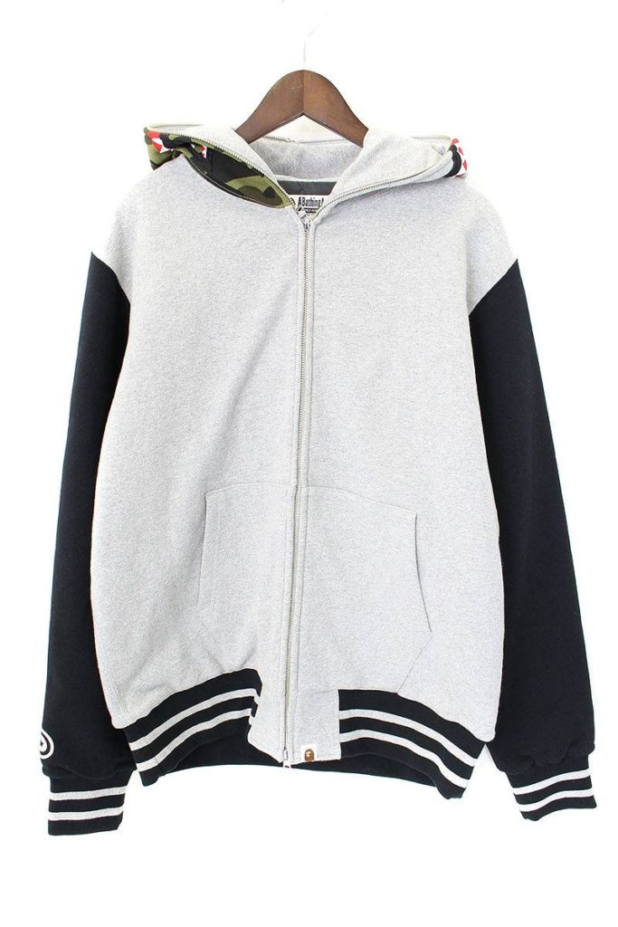 アベイシングエイプ A BATHING APE SHARK SWEAT VARSITY HOODIE