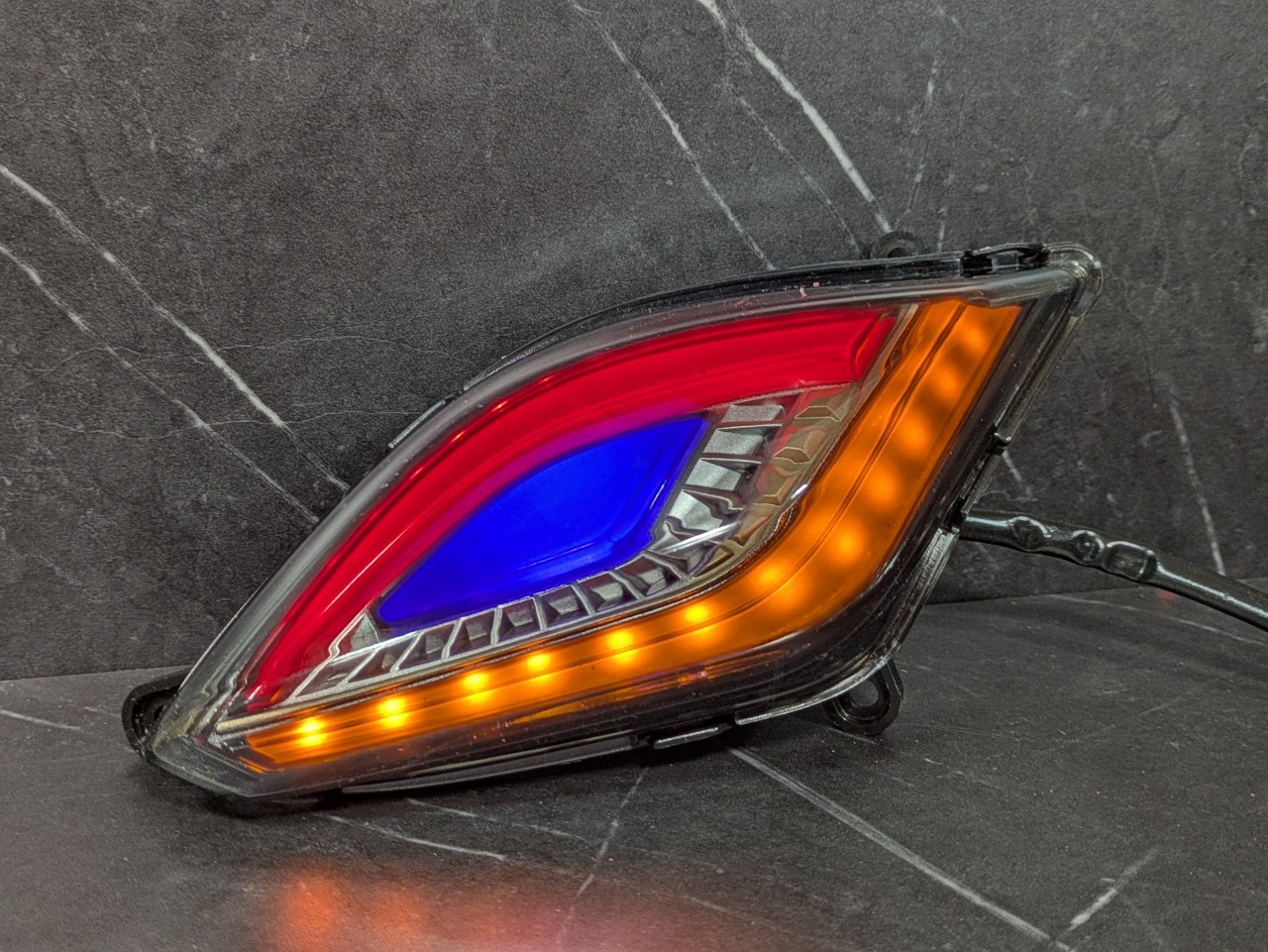 ドラゴンアイ LEDウインカー | シグナスX 3型 (SE44J) カスタムの至宝