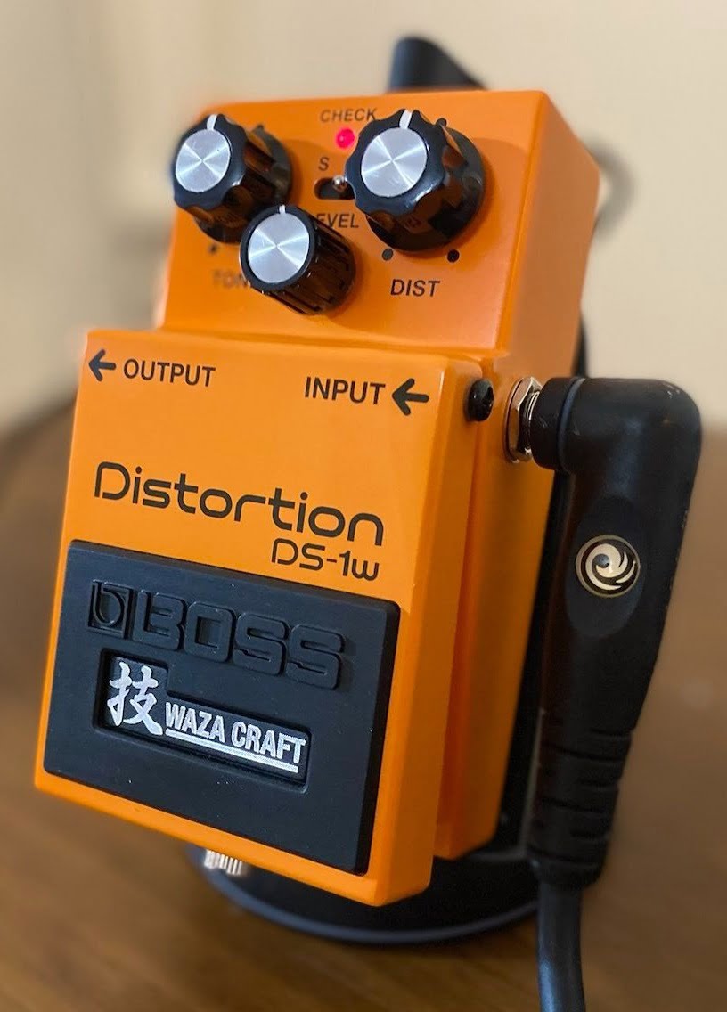 Boss DS-1w Waza Craft Review (pedal in hand) - Guitar Chalk