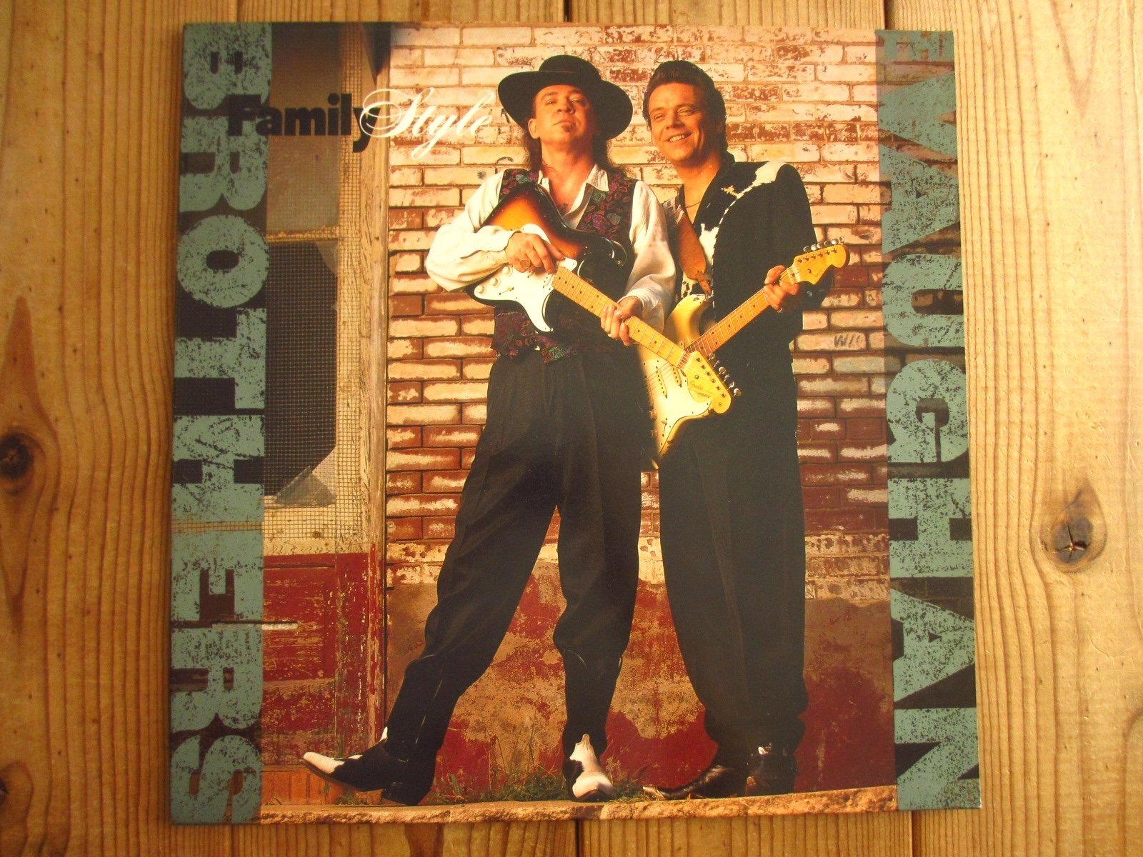 Stevie Ray Vaughan - The Vaughan Brothers / Family Style - Guitar