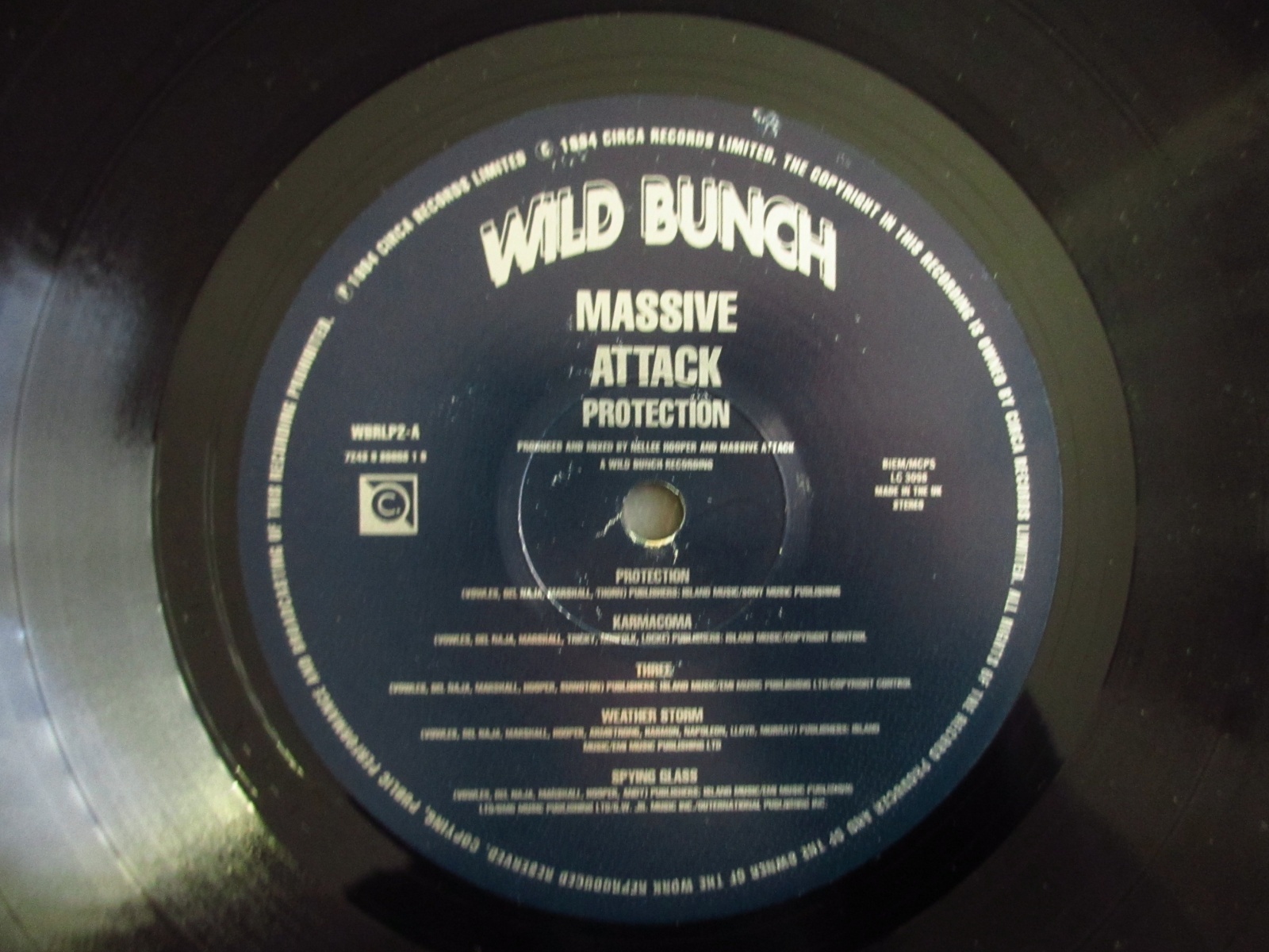 Massive Attack / Protection - Guitar Records