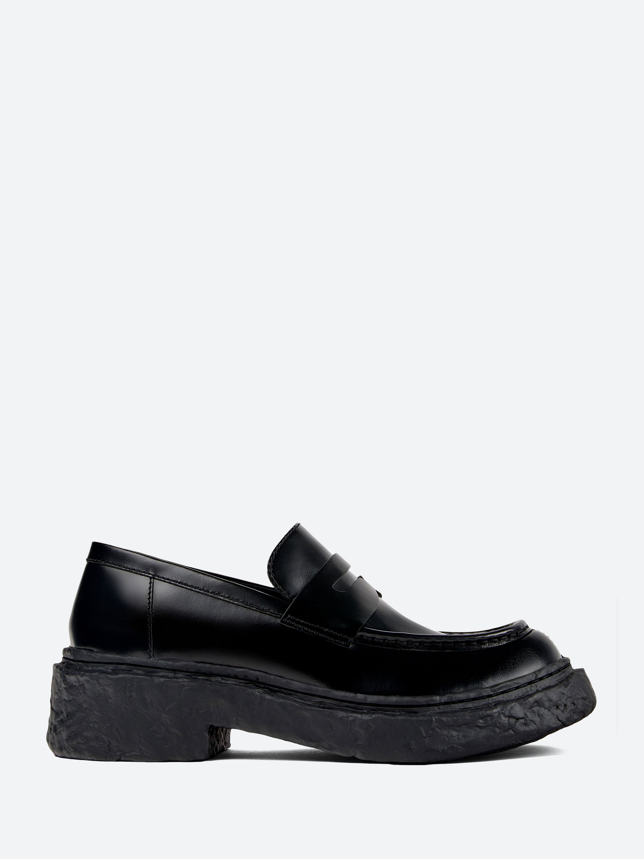 CamperLAB - Vamonos Loafers in Black – gravitypope