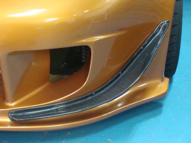 フロントバンパー