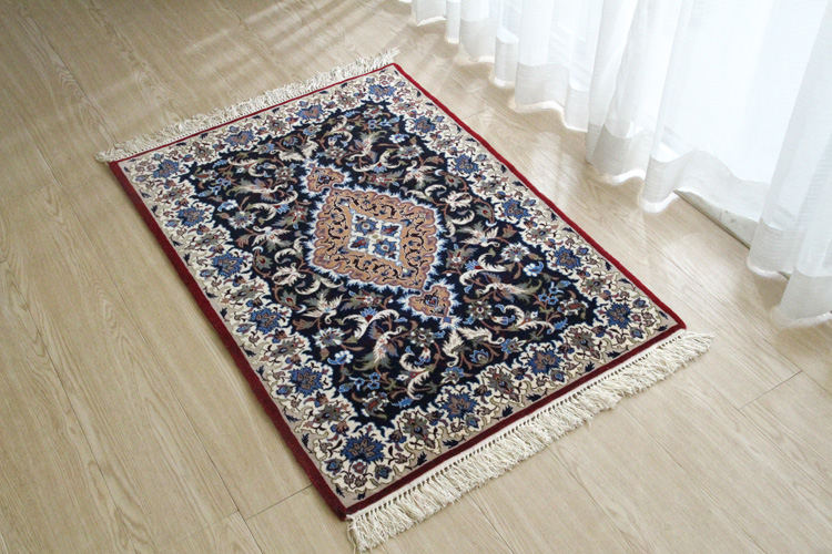 ペルシャ絨毯 クム産 シルク手織り 80×112cm ＃18386 | ラグマット