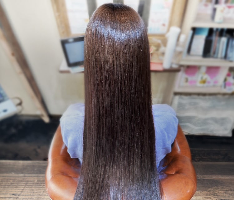 福岡市天神で髪質改善。縮毛矯正専門美容室の本気のストレート