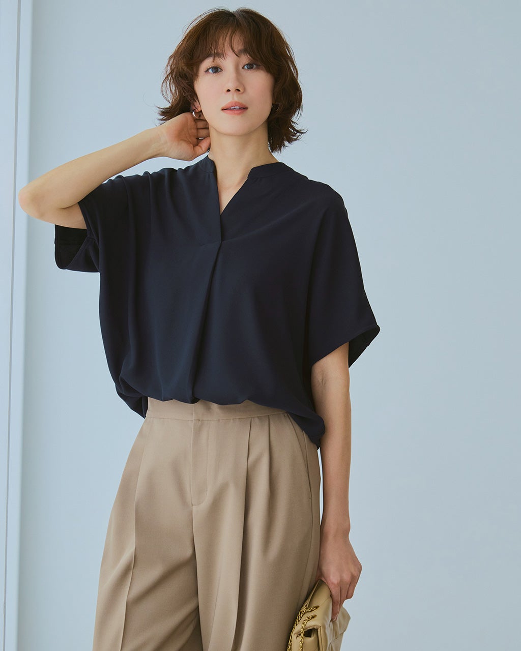 ジョーゼット・Vネックタックブラウス/DoCLASSE