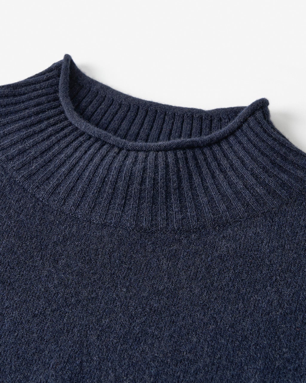 ウールカシミヤ・ロールハイネックニット/DoCLASSE