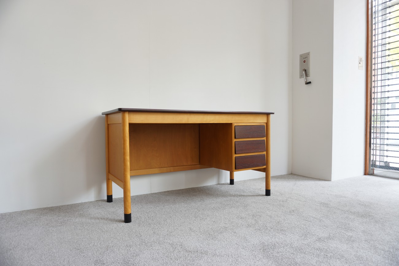 Desk / デスク ビンテージ北欧家具 « 過去販売商品 « デザイナーズ