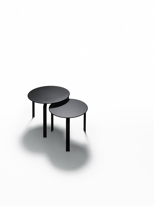 Low Scandinavian round table Dan | De Padova