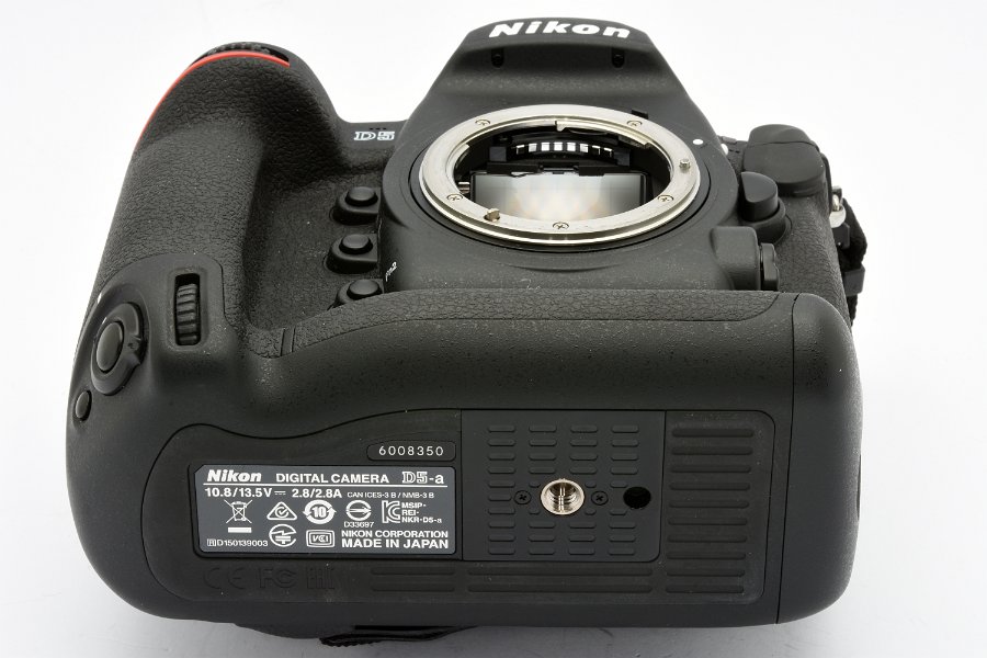 Nikon D5-a 6008350