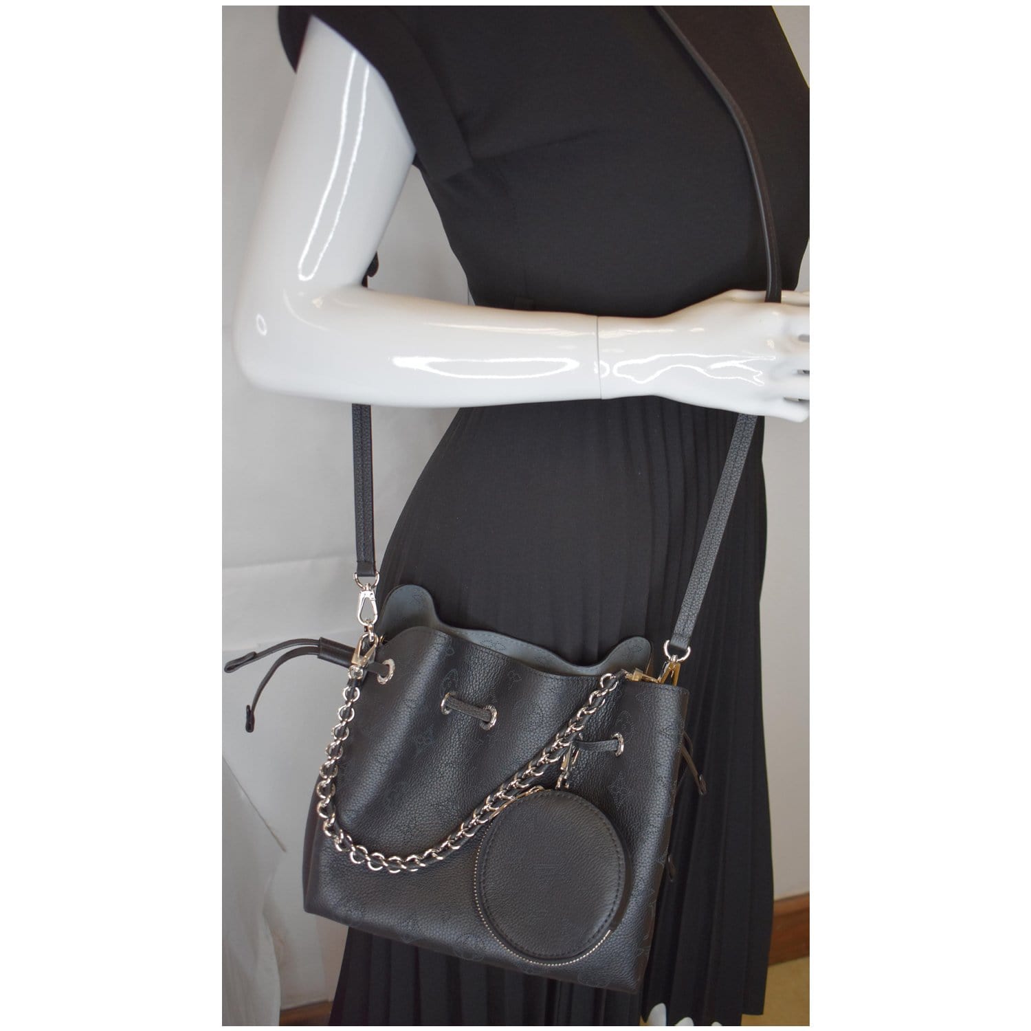 LOUIS VUITTON Bella Mahina Calf Leather Crossbody Bag Black - Final Sa