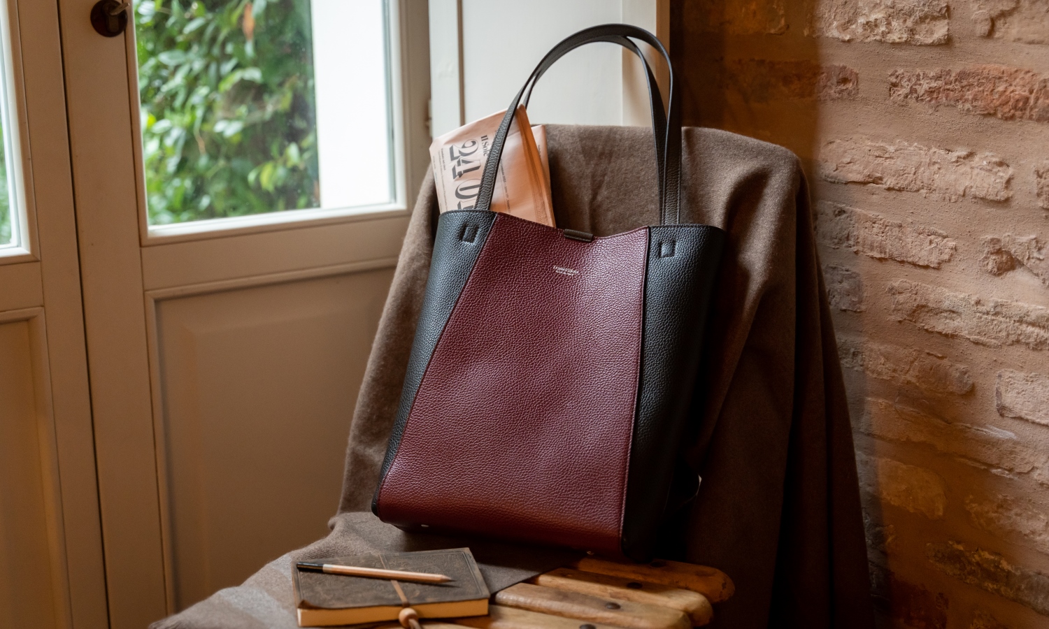 定番シュリンクレザーのアルチェよりマルチカラーが登場！｜ダニエル