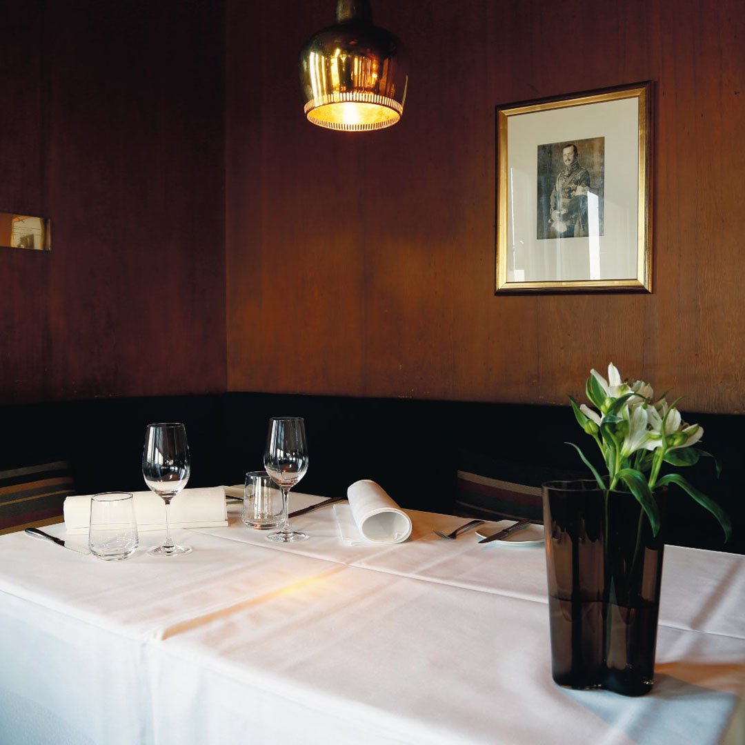 A330S Golden Bell Savoy Pendant Light – Danish Design Store