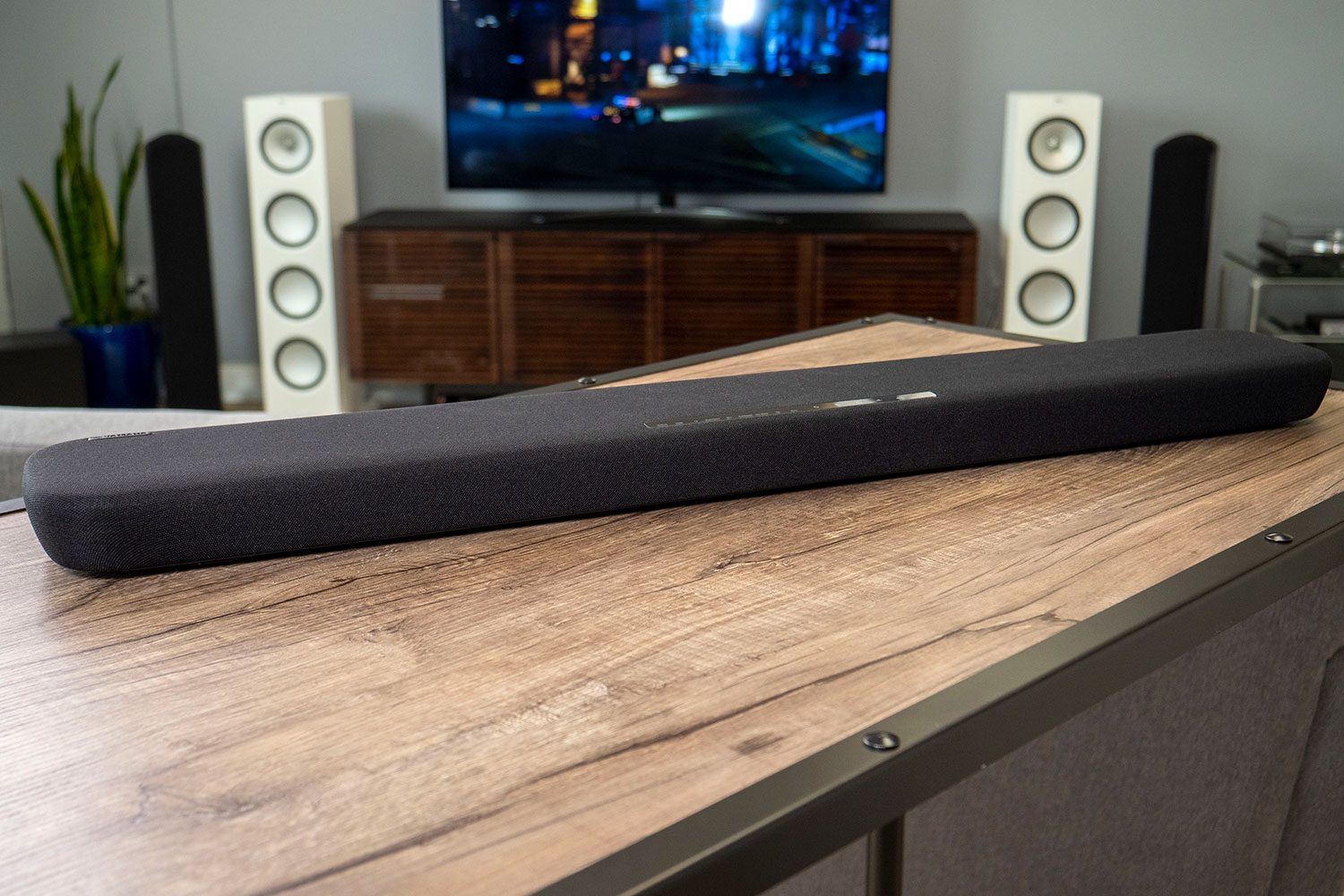 Yamaha YAS-109 soundbar review: Alexa makes a good bar better