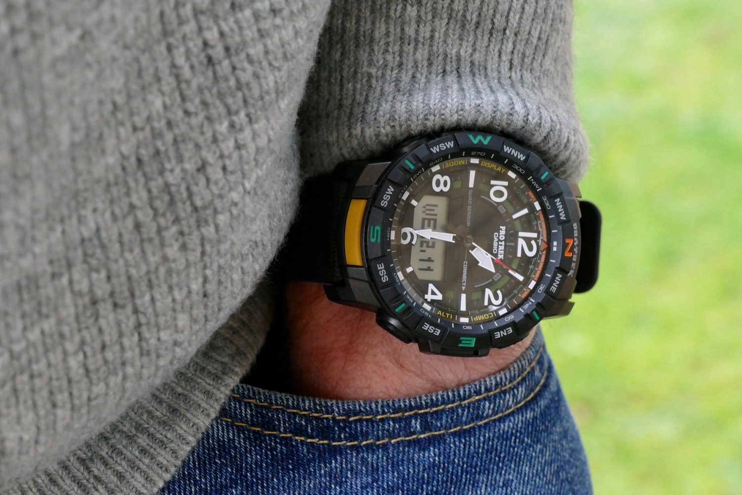 Weekend hikers need the connected Casio Pro Trek PRT-B50 watch on