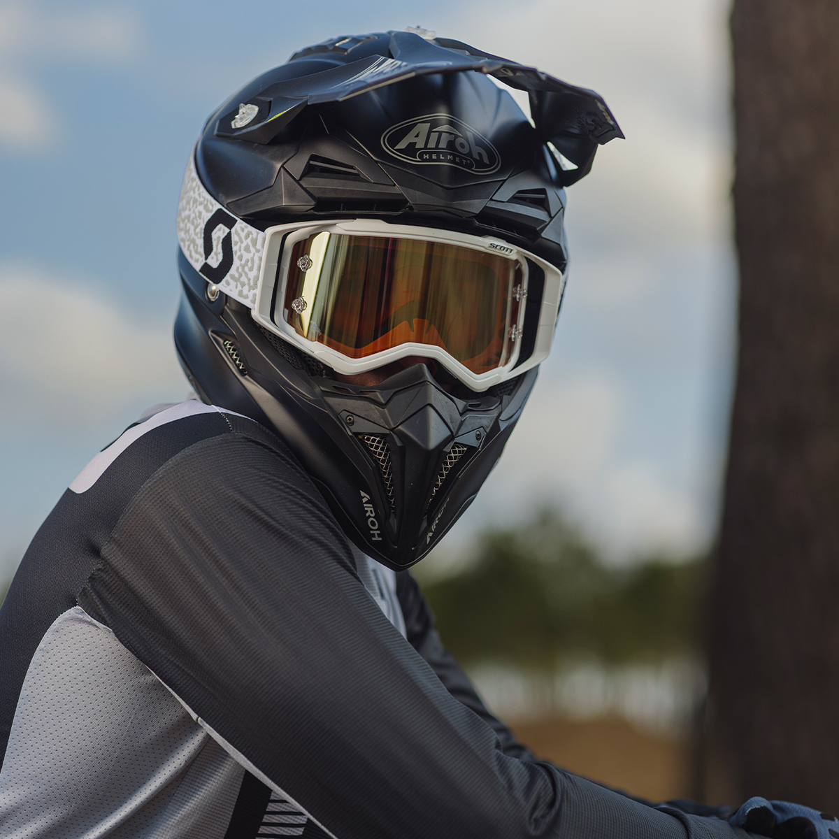 SCOTT プロスペクトゴーグル ホワイト/ブラック/ゴールドクローム