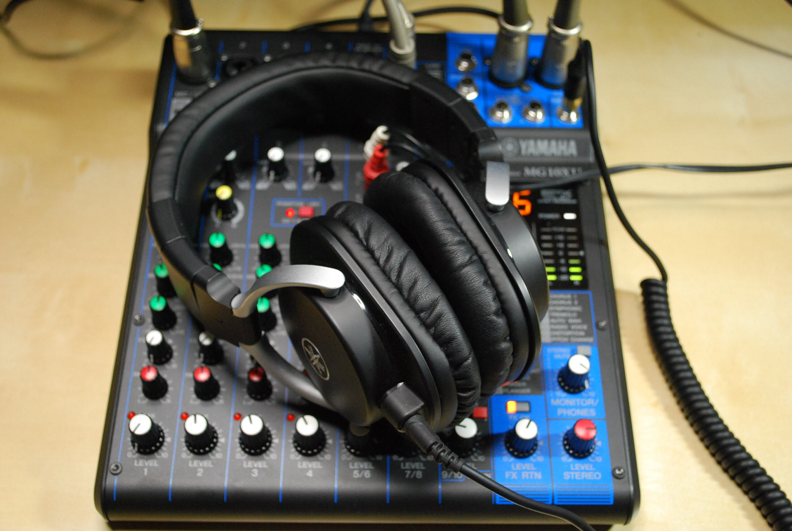 やっぱり便利。安くてコンパクトなUSB付きアナログミキサー、MG10XU