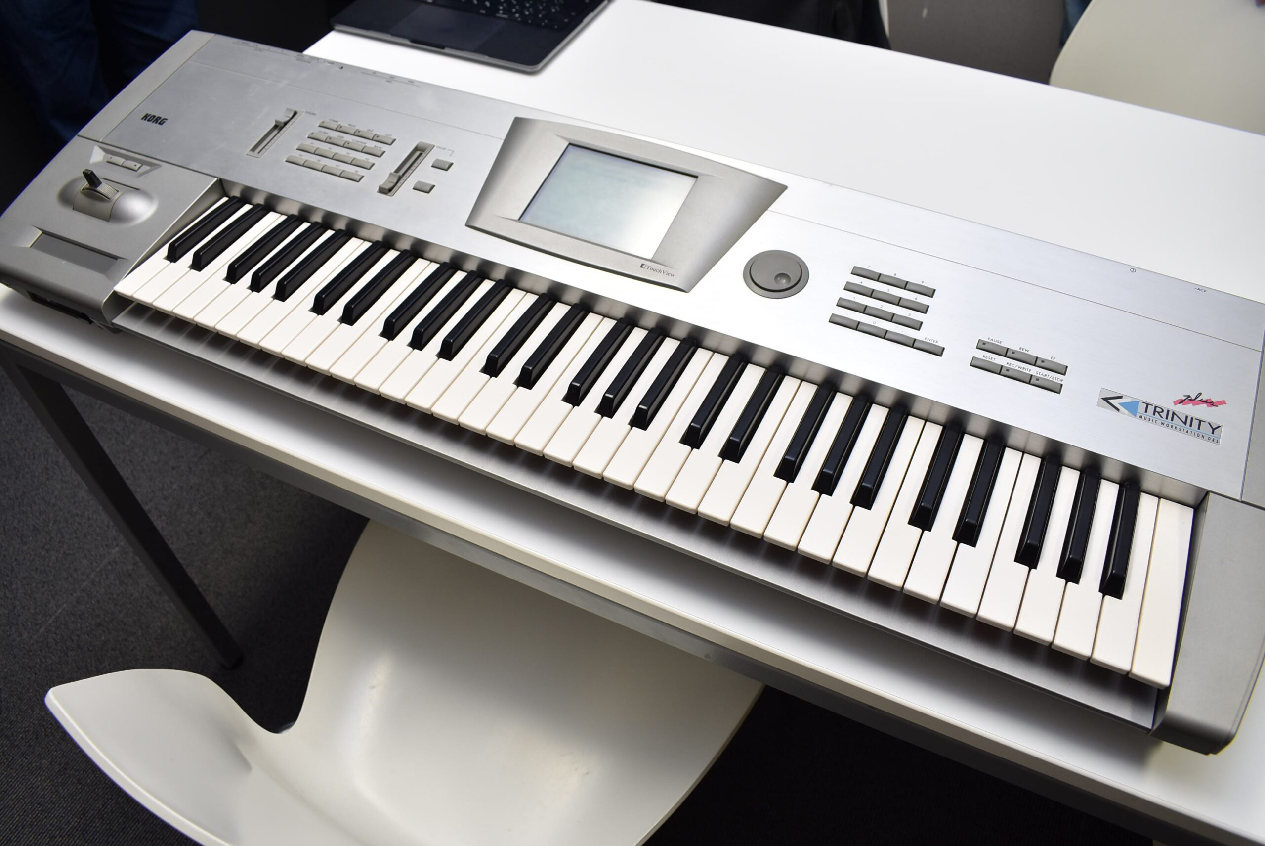 30年の時を経て完全復活！オリジナルの挙動を徹底的に再現したKORG