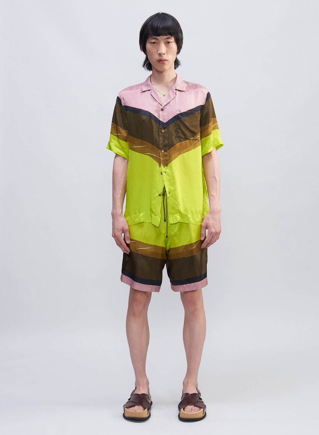 SS 22 メンズを表示 | Dries Van Noten