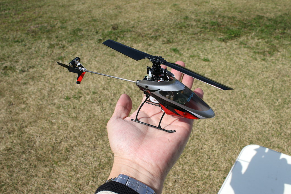 気軽に愉しむ！電動マイクロヘリのススメ！ | ドローンステーション