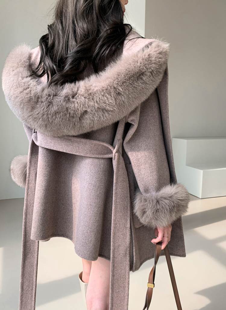 ファー&フード&ストラップ付ウールコート | レディースファッション