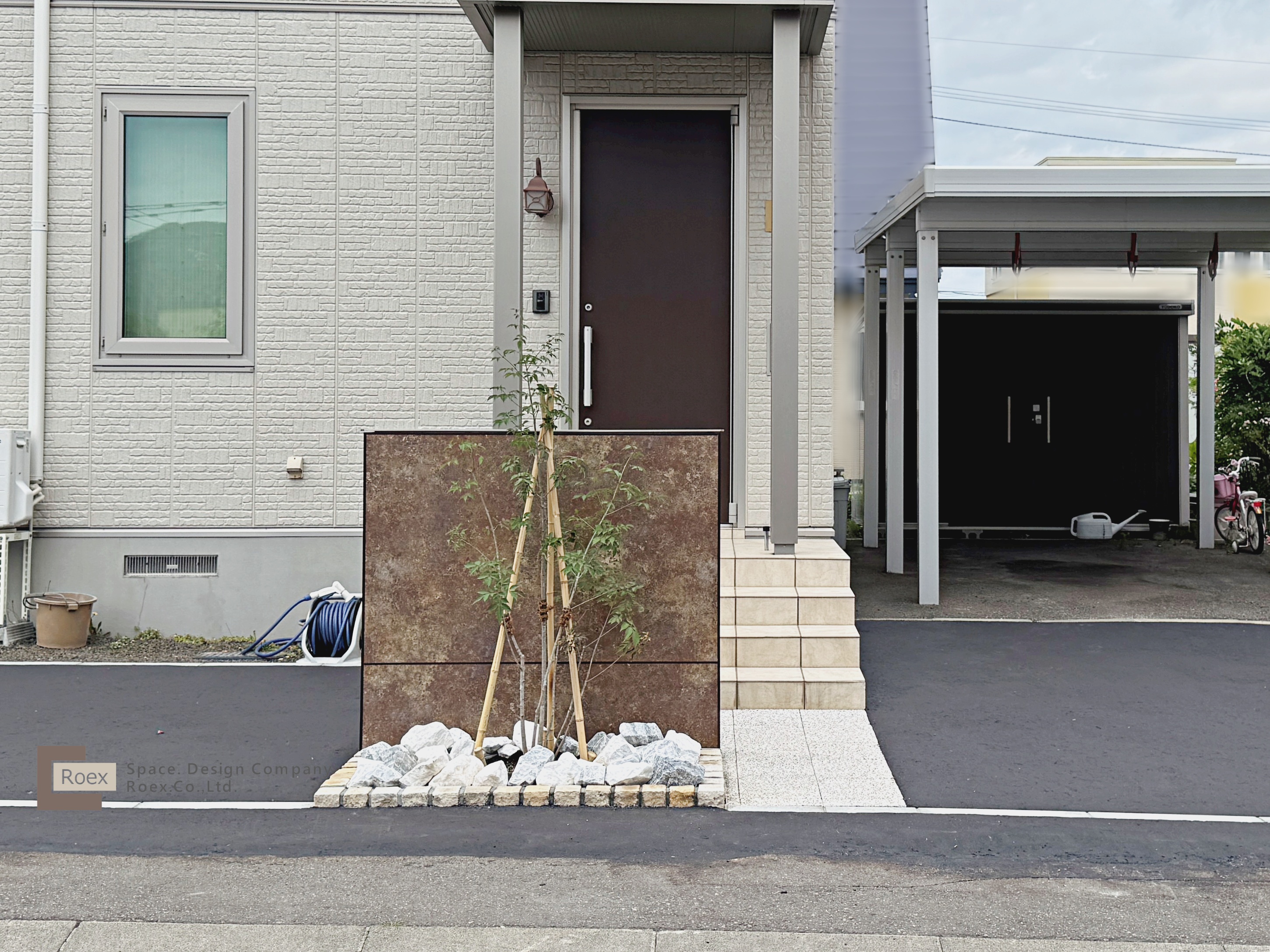 札幌市 西区 セキスイハイム ナチュラルな門柱周り – 札幌近郊の