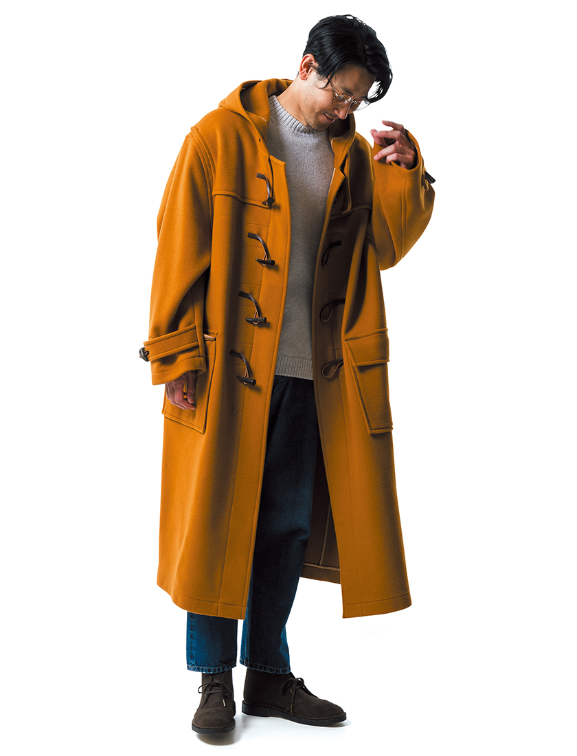 いつものデニムにモンゴメリーの“薄軽ダッフル”でいつもを脱する｜雑誌