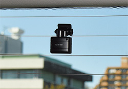 ドライブレコーダー ZDR035 | COMTEC 株式会社コムテック