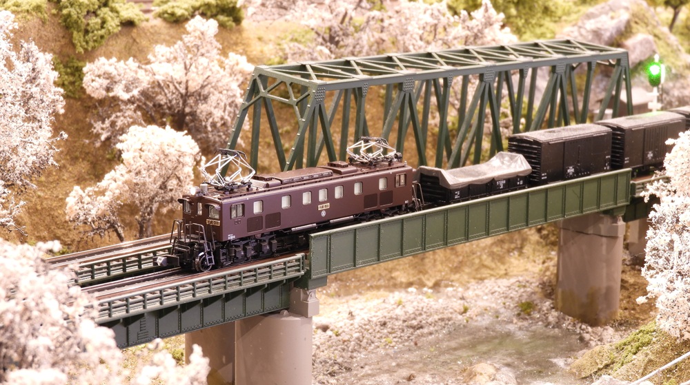 KATO鉄道模型オンラインショッピング EF15 標準形: □現在販売中の商品