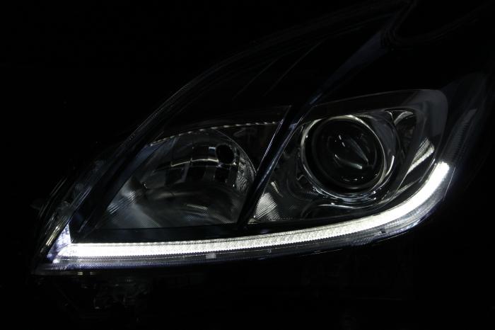 2/07 プリウス後期のヘッドライト加工 | カスタムショップ【球屋】