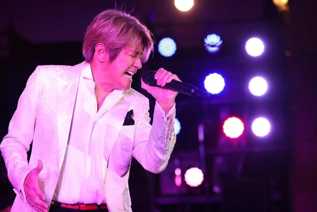 近藤真彦ディナーショーリポ③ 昔からの歌を歌い続けながら新しいこと