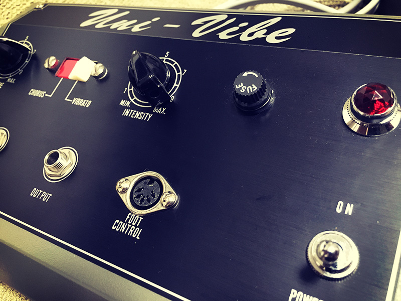 ユニバイブ系エフェクター「Heaven's Vibe」レアな限定バージョンを