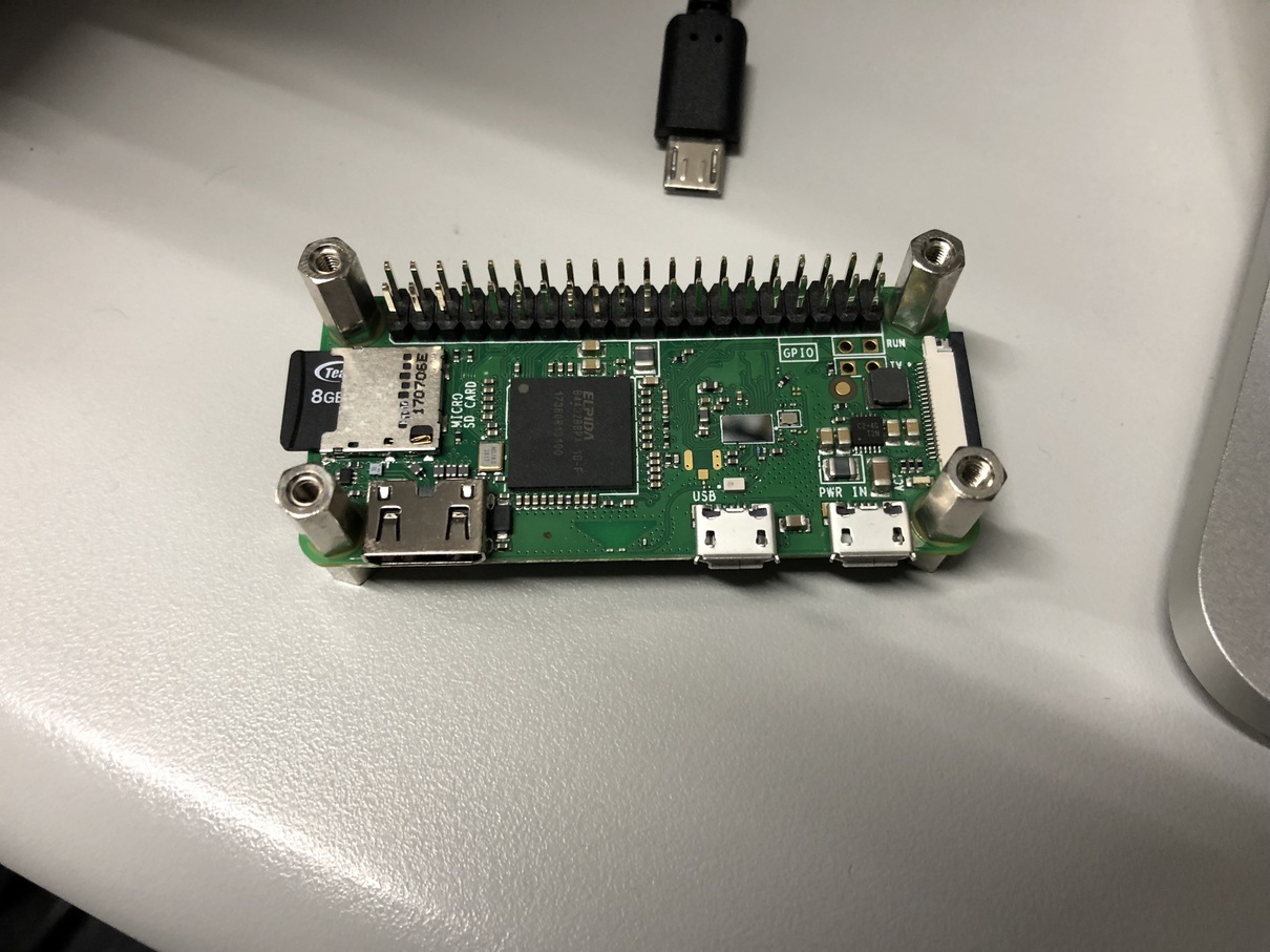 Raspberry Pi Zero W の IoT 学習ハットで遊んでみる - エレパ