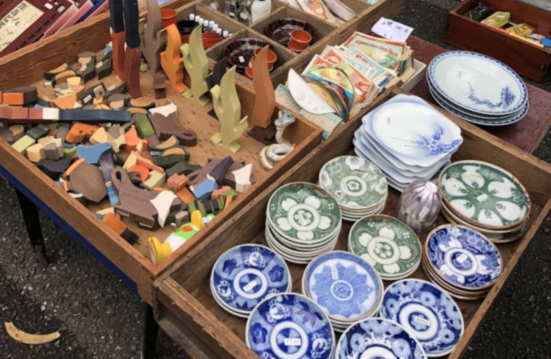 骨董品を売りたいときの買取店の選び方を紹介！高く売るためのコツも