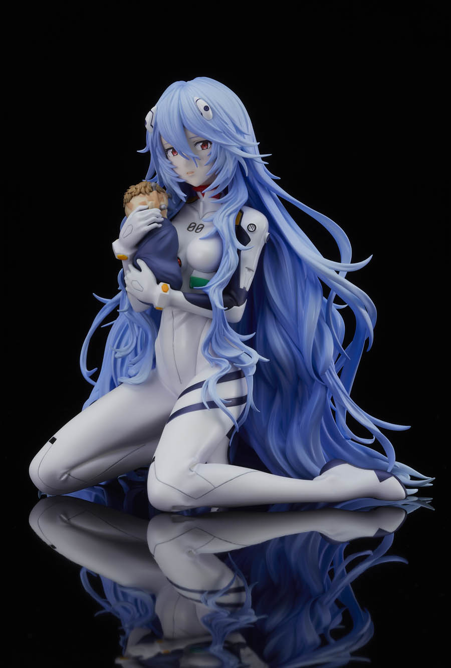 シン・エヴァンゲリオン劇場版』より、プラグスーツを纏った「綾波レイ