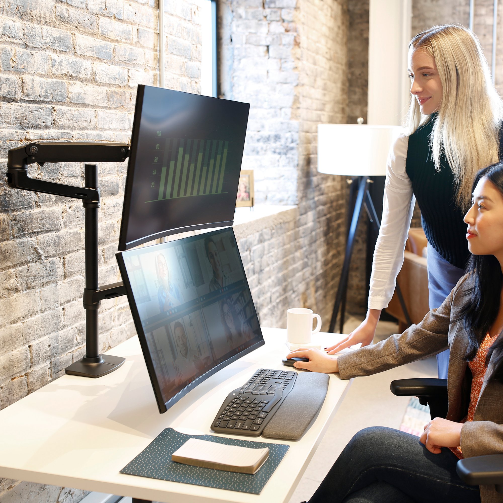 Ergotron 45-509-224 LX Dual Stacking Arm Tall Pole (matte black)