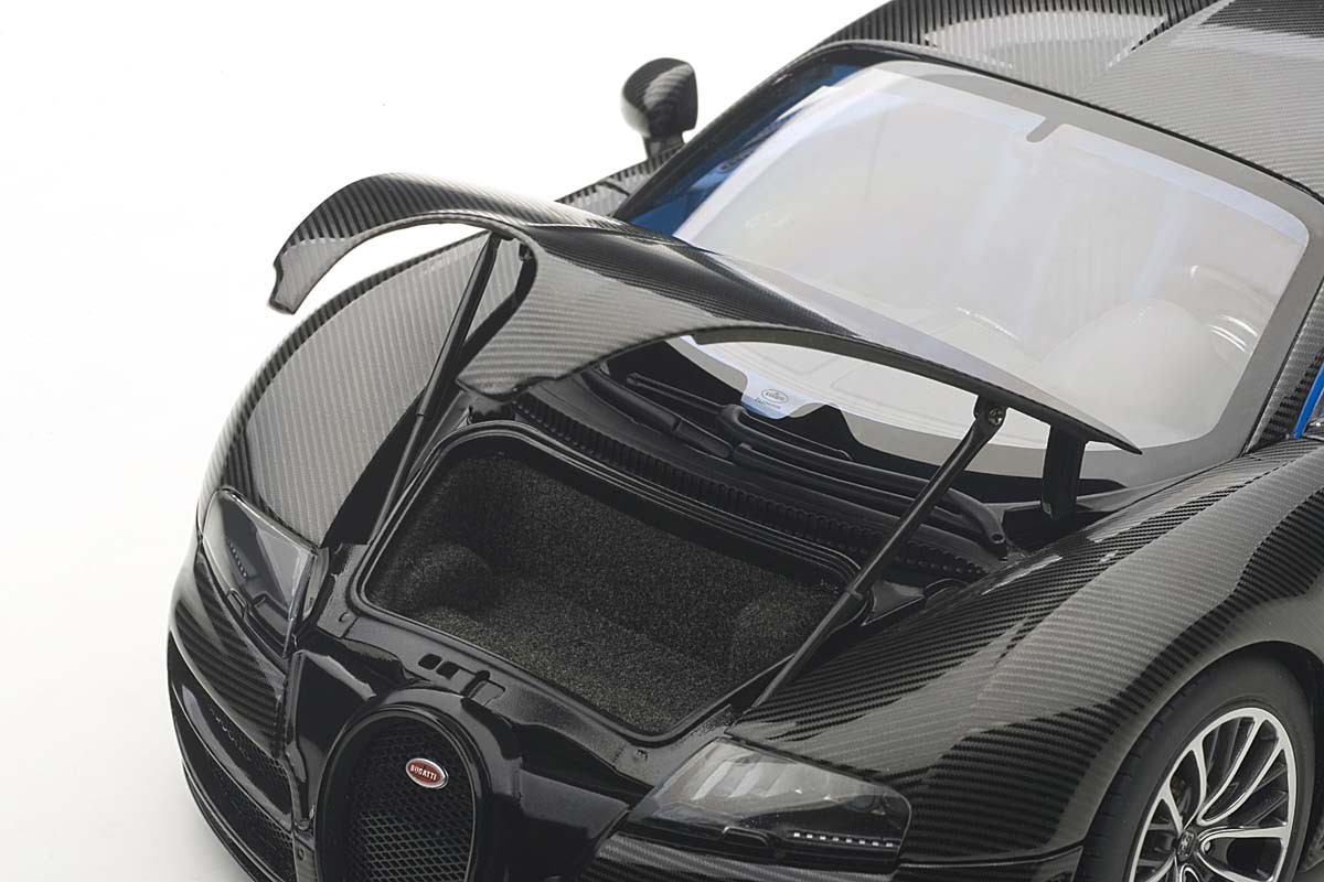 AUTOart die-cast model Bugatti Veyron Super Sport Merveilleux