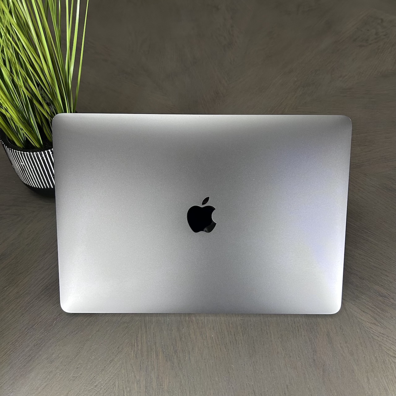 MacBook Pro 13-inch M1 8-Core CPU, 8-Core GPU – 16GB Unified RAM