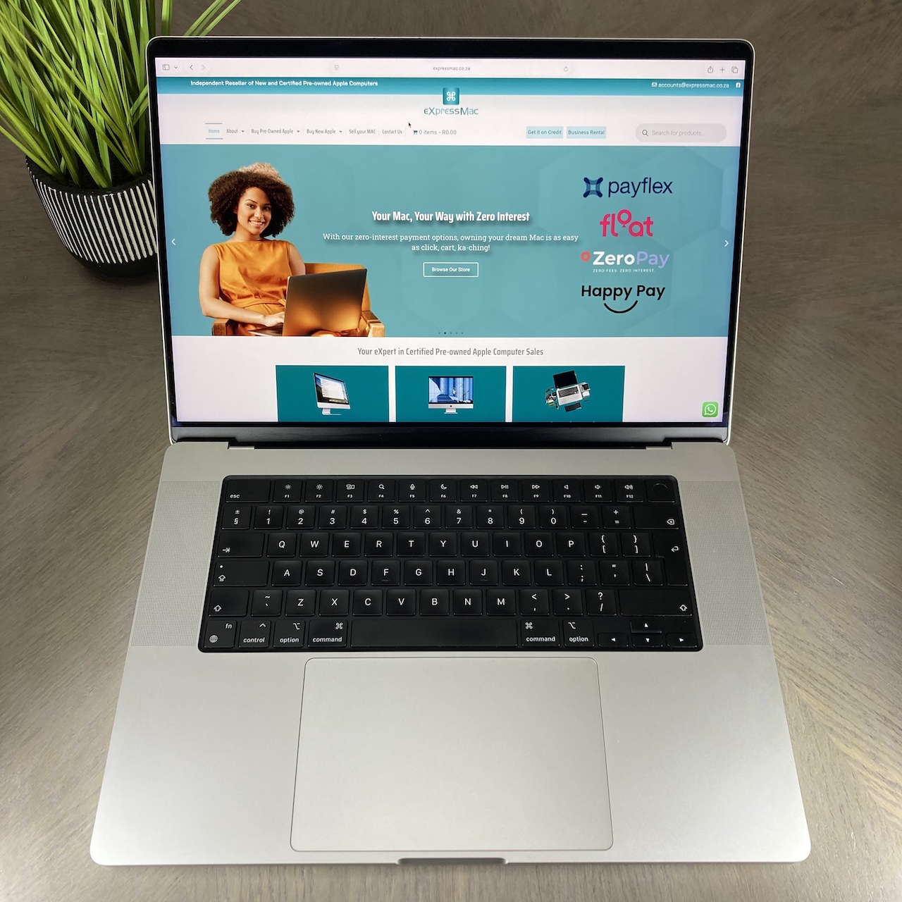 MacBook Pro 16-inch M1 Max 10-Core CPU, 32-Core GPU – 32GB RAM