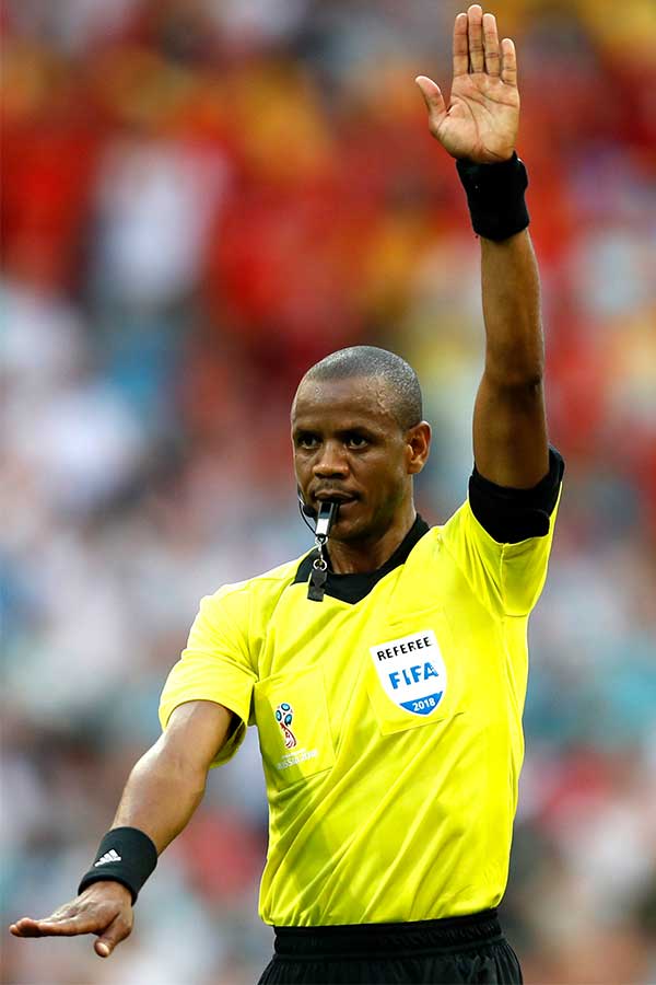 日本対ポーランドの審判団決定 ザンビア人シカズウェ主審、16年クラブW