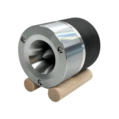 デスクトップサイズのバックロードホーンスピーカーシステム BK40H を