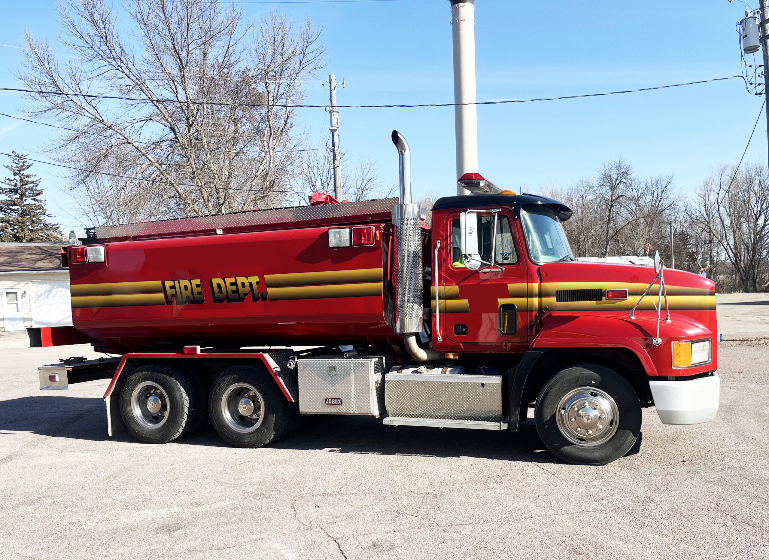 1997 Mack Bulldog 3500 Gallon Tanker (T1504) | Fenton Fire