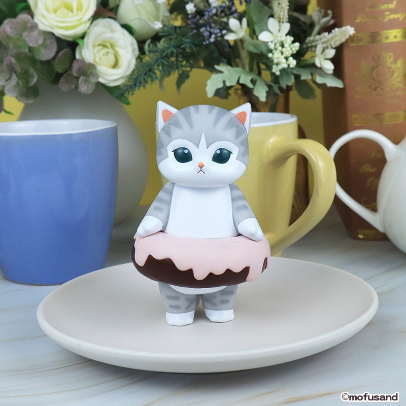 大人気『mofusand』よりドーナツにゃんのソフビフィギュアがプライズに
