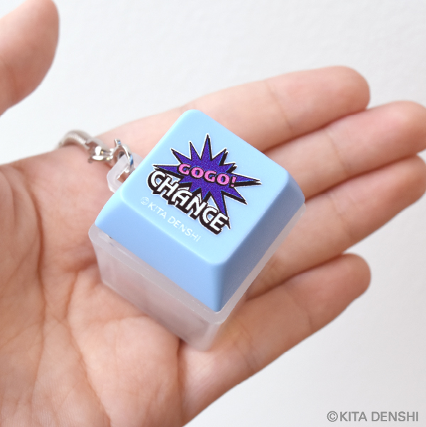 大人気スロット『ジャグラー』のスイッチキーホルダーがカプセルトイに