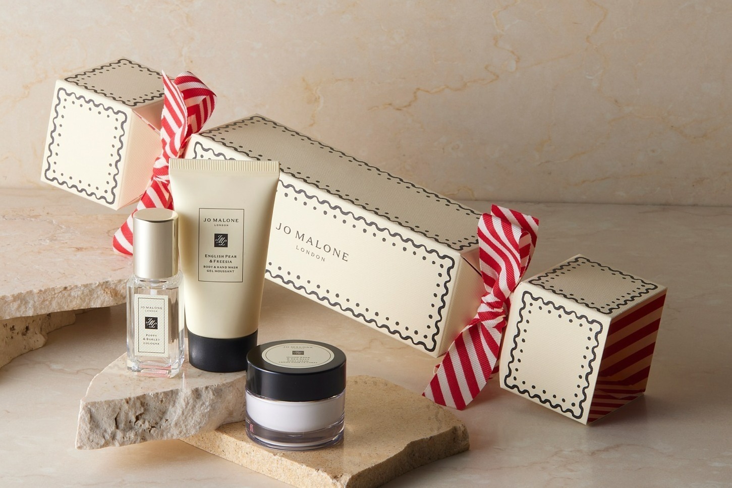 ギフトにおすすめの「23年クリスマスコフレ特集」YSLやジョー マローン