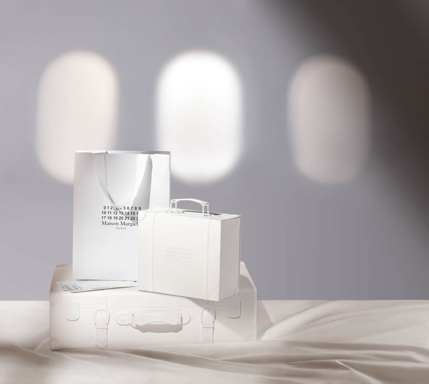 メゾン マルジェラ「レプリカ」フレグランス、“スーツケース型BOX入り