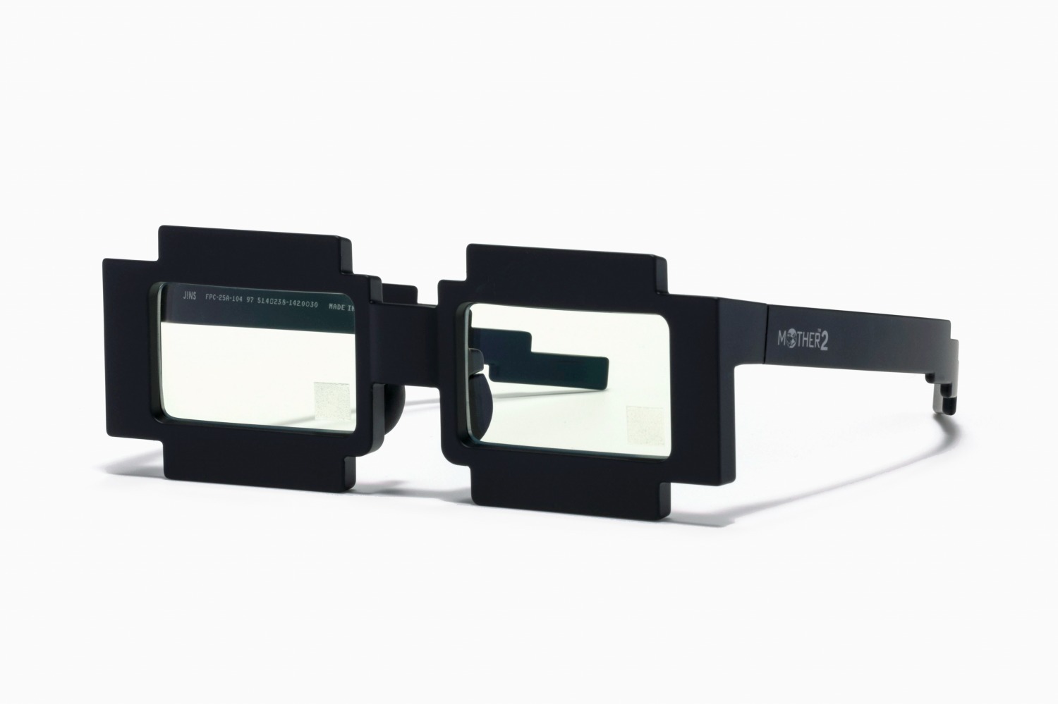 JINSから「MOTHER2 ギークの逆襲」のアイウェア「ジェフのメガネ