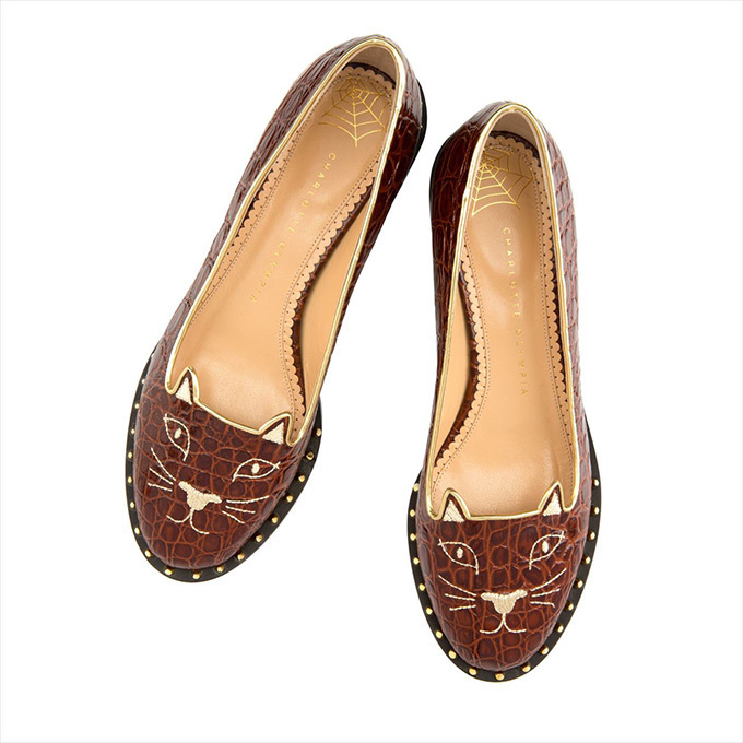 シャーロット オリンピア”英国”モチーフの新作シューズ、ネコ顔